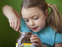 Lebensmittel-Marketing: WHO fordert verpflichtendes Verbot von Kinderwerbung
