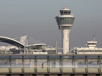Flughafen München: Passagiere sitzen stundenlang in aufgeheiztem Flugzeug fest