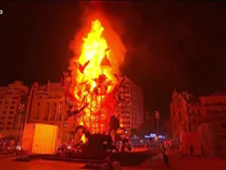 : Frühlingsfest Fallas: Skulpturen gehen in Flammen auf