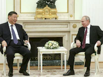 Chinesischer Präsident in Russland: Warum Xi Jinpings Besuch für Putin gerade besonders wertvoll ist