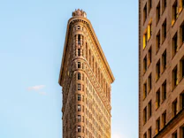 New York: Berühmtes “Bügeleisen-Gebäude” erneut versteigert