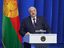 Liveblog zum Krieg in der Ukraine: Lukaschenko fordert Waffenstillstand – Moskau reagiert verhalten