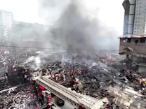 : Bangladesch: Großfeuer wütet in Geschäftsviertel