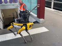 : Roboterhund „Perceval“ inspiziert Pariser Metro