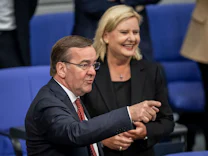 Bundestag: Pistorius will Rechtsextremisten schneller aus der Bundeswehr entlassen