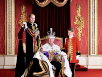 Großbritannien: Palast veröffentlicht Foto von Charles mit Thronerben