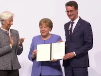 : NRW-Staatspreis für Angela Merkel: „Haben uns zusammengerauft“