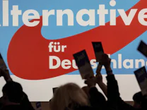 : Umfrage sieht AfD gleichauf mit SPD – CDU macht Ampel verantwortlich