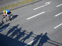 Triathlon-EM in Hamburg: „Habe das Fahrrad in gefühlt tausend Teile zerspringen sehen“