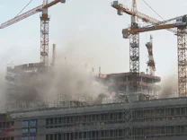 : Großbrand: Explosion auf Baustelle in Hamburgs Hafencity