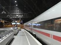 : Köln: Hauptbahnhof für Fern- und Regionalzüge gesperrt