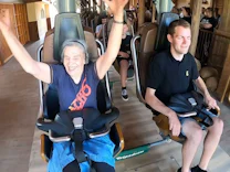 : Mit 83 Jahren: Die Achterbahn ist für Ursel Therapie