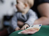 Kinderhilfswerk-Report: Deutsche würden im Kampf gegen Kinderarmut mehr Steuern akzeptieren