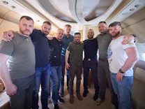 Liveblog zum Krieg in der Ukraine: Selenskij bringt Stahlwerks-Verteidiger aus Türkei heim